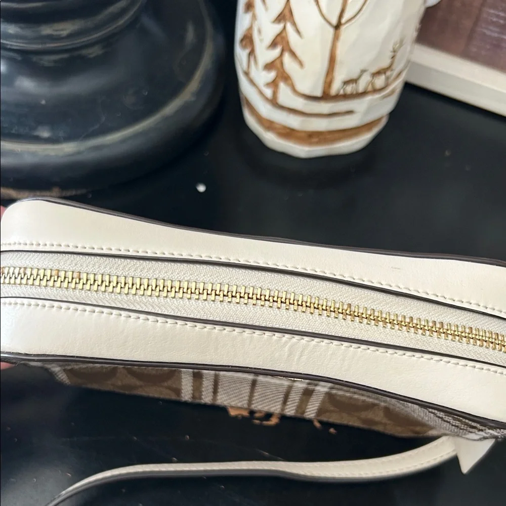 Coach Tan and Cream Plaid Crossbody Bag - Picture 5 of 9